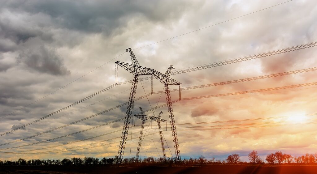Guvernul taie curentul industrial în criză