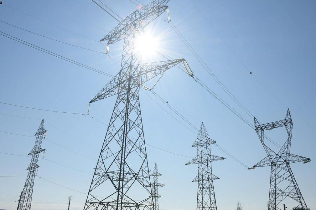 România: Cerere uriașă de energie, sfidând apelul la economii