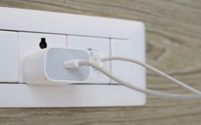 Greșeala cu încărcătorul: Crește factura și strică aparatul
