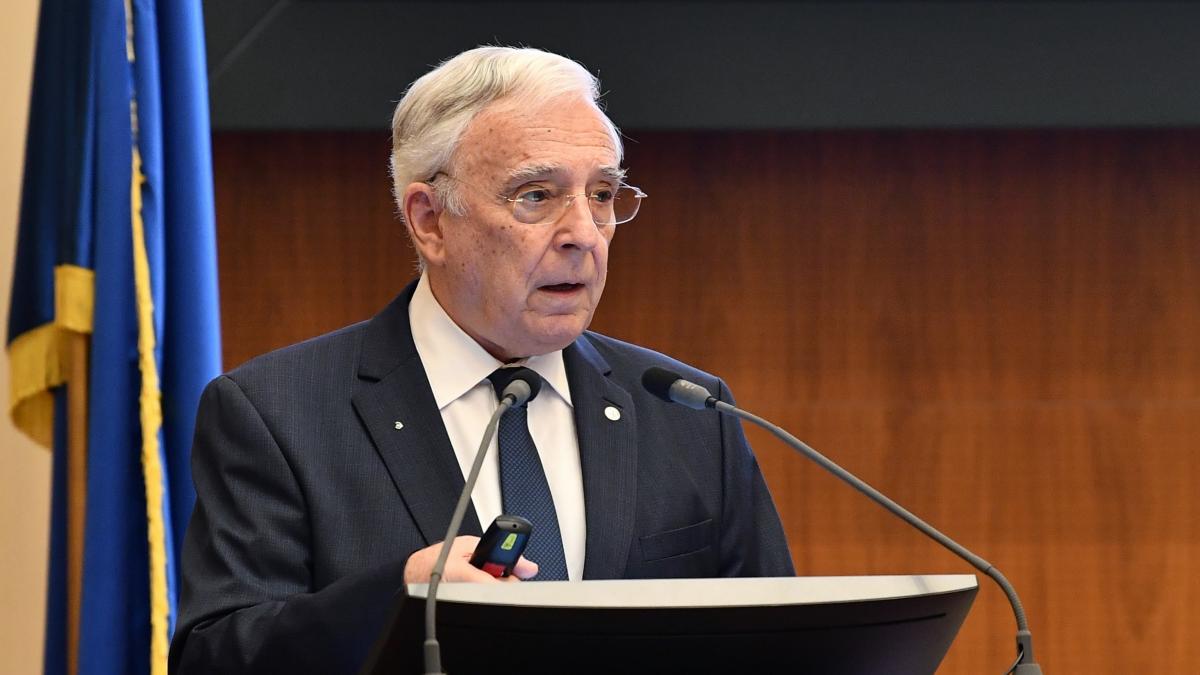 Isărescu: Partidele, la negocieri! „E arta compromisului”