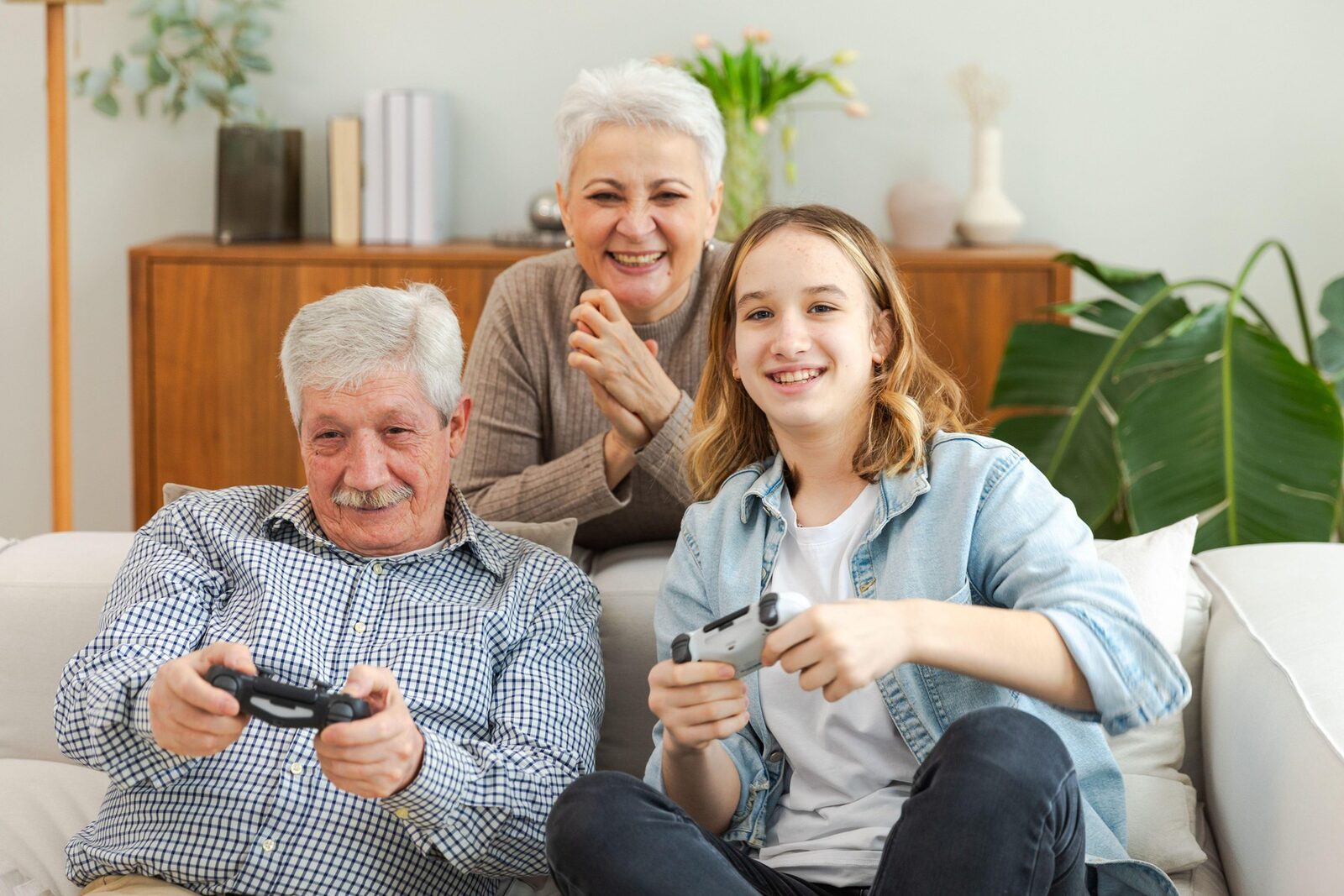 Părinții noștri, suspiciune față de gaming: Ce ascund?