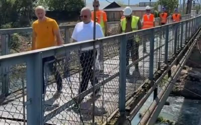 Cluj: Pod nou cu 6 mil. euro, vechea pasarelă e un dezastru