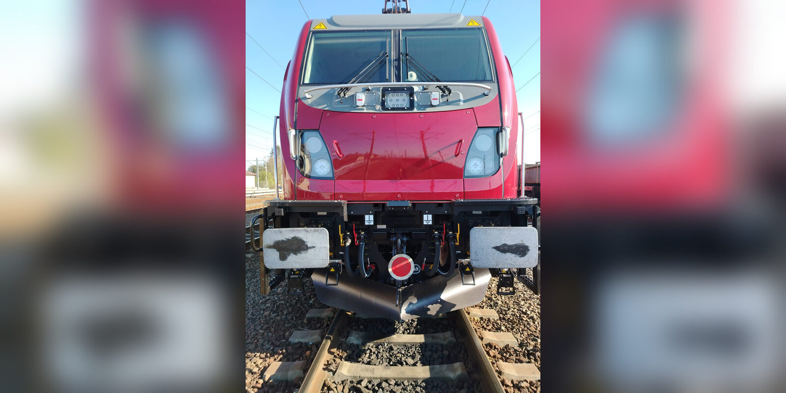Locomotive noi, miliarde aruncate: De ce nu circulă pe șinele din România