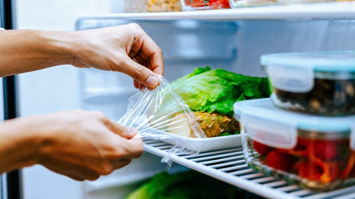 Pană curent: Cât rezistă alimentele și când devin periculoase