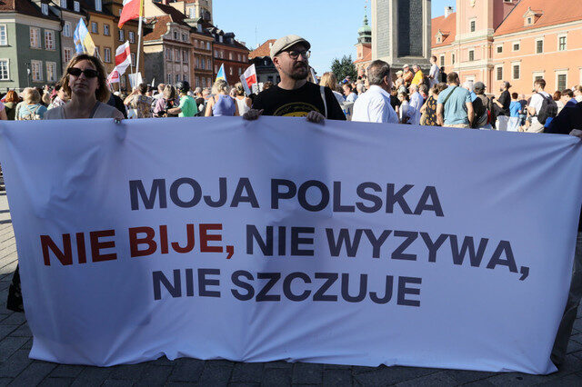 Polonia: Proteste în 20+ orașe contra violențelor pe tema refugiaților ucraineni