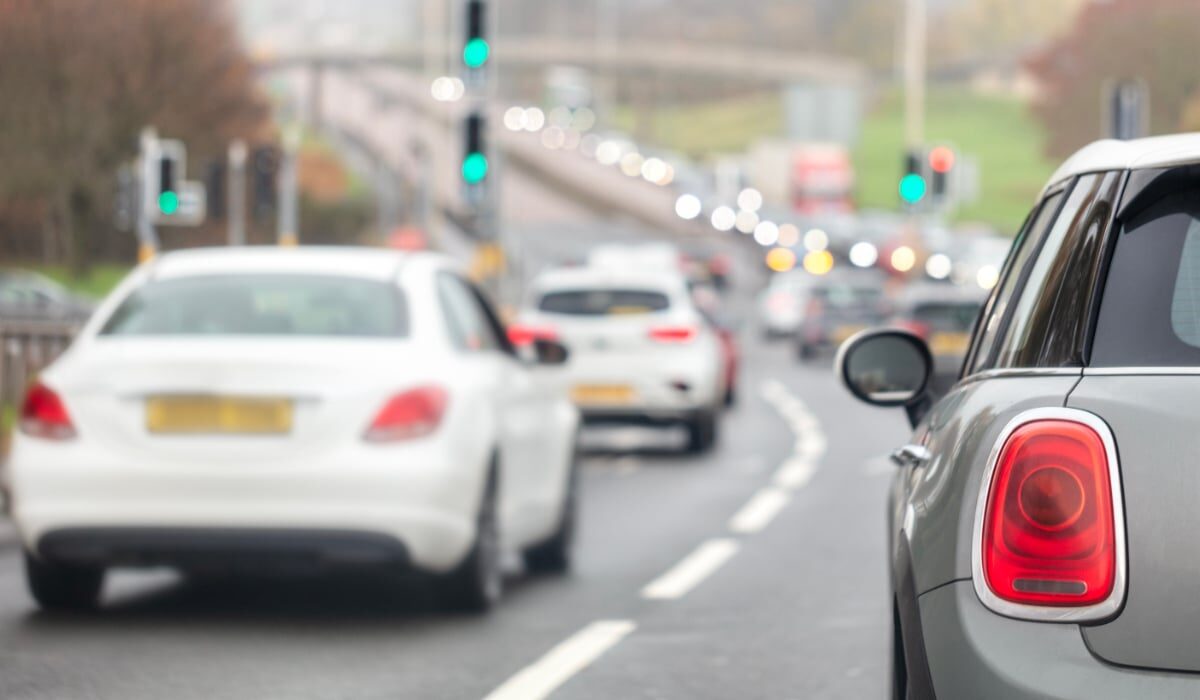 Indicator confuz: șoferii din UK, amendați cu 100 de lire