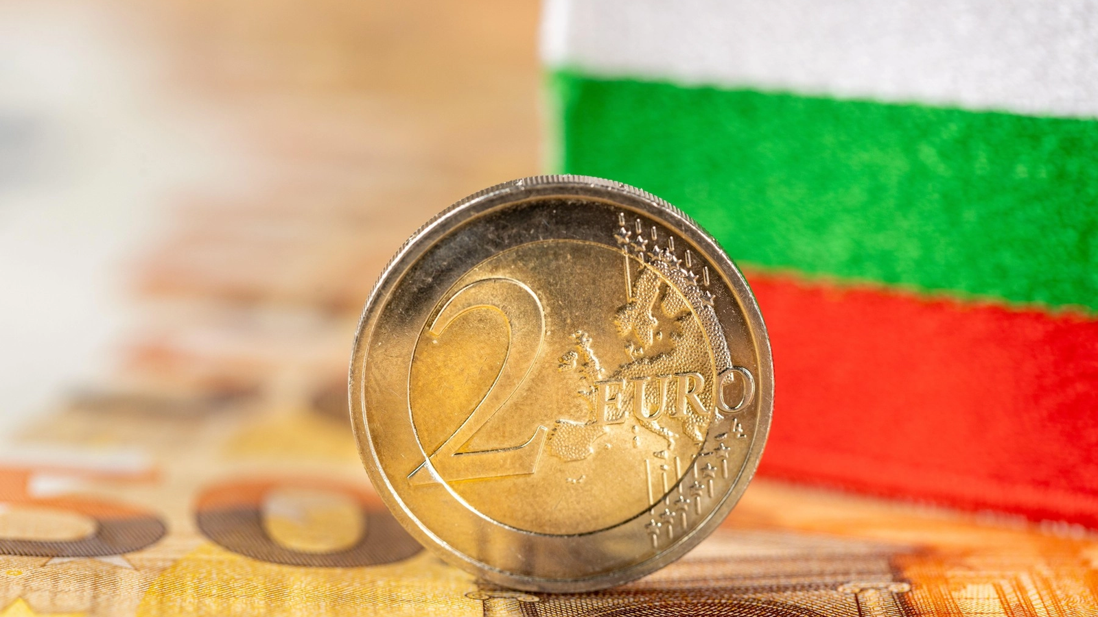 Bulgaria Elimină Dubla Afișare Euro, Lira Rămâne Principală