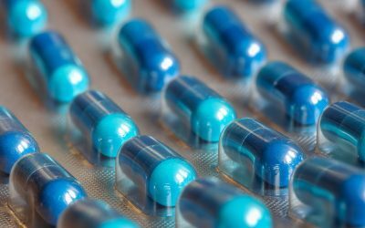 Medicamentele sub asediu: Producătorii cer curent garantat