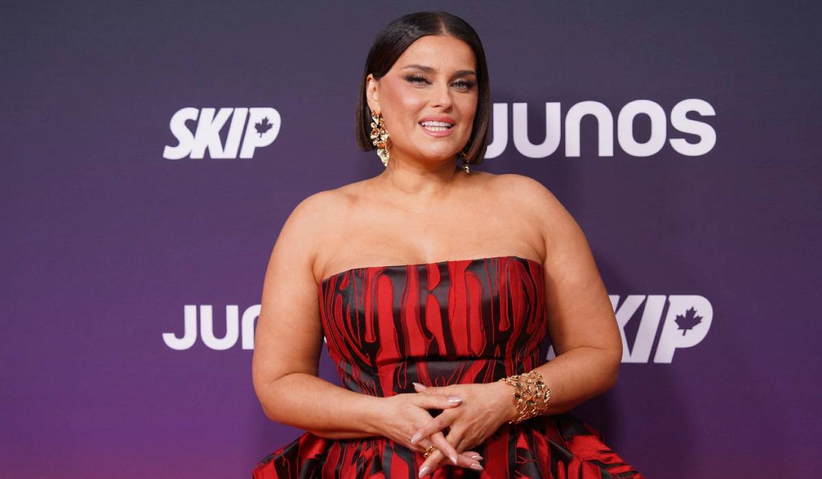 NELLY FURTADO, CRITICATĂ DIN NOU! DE CE PLĂTESC FEMEILE CU CORPUL LOR