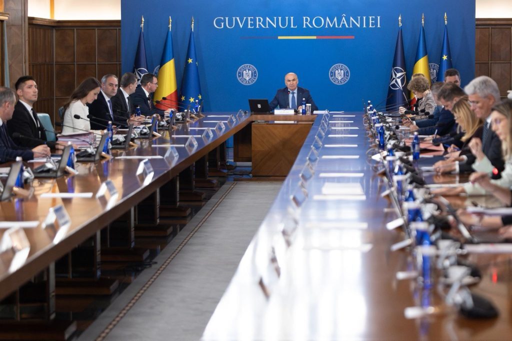 Guvernul taie din consumul de curent electric