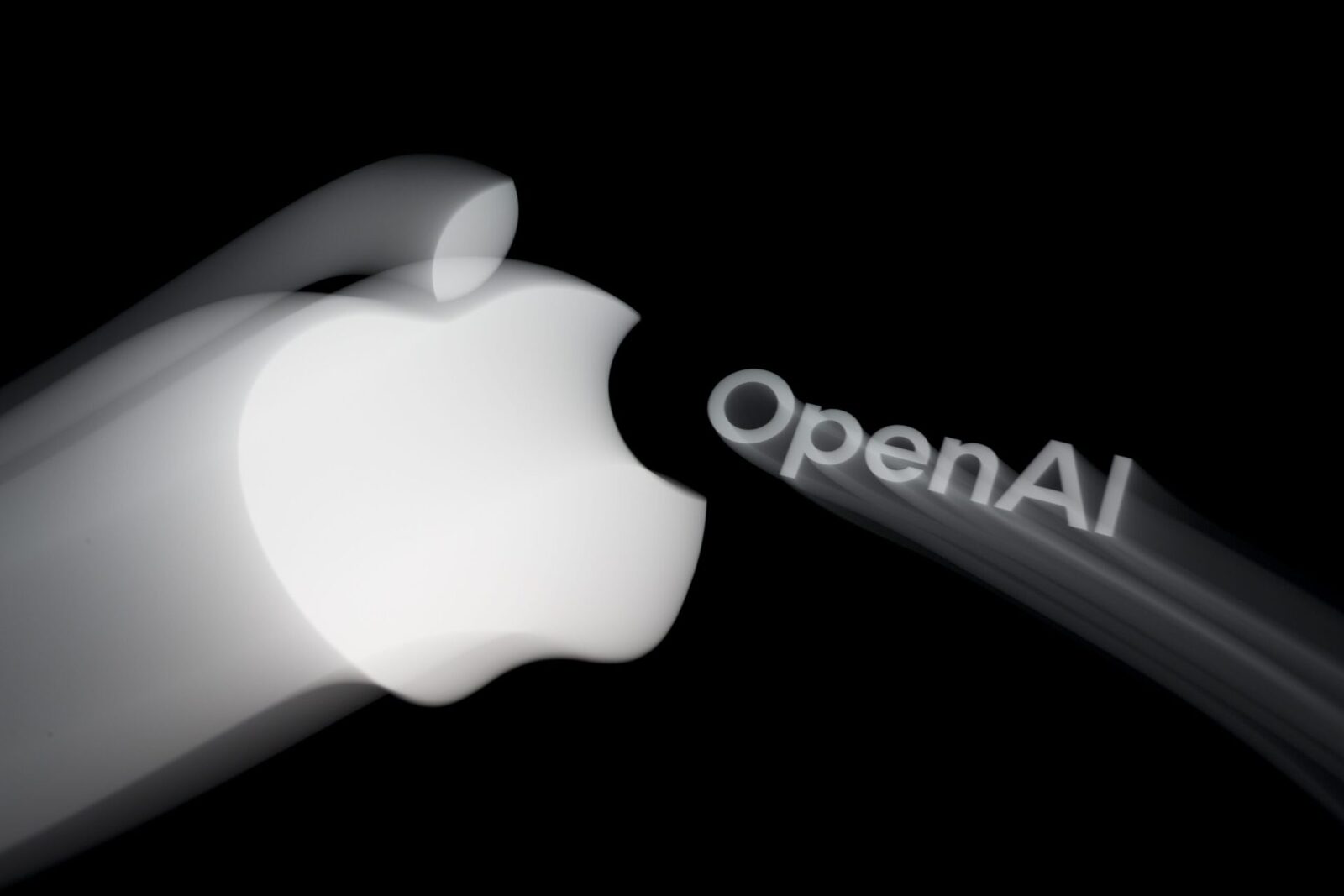 OpenAI acuză Apple de dezinformare în scandalul secretelor comerciale