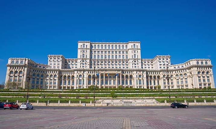 palatul-parlamentului.jpg