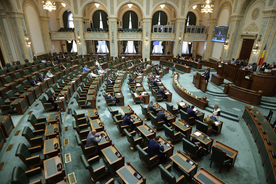 Parlamentul încalcă din nou legea integrității, primarul Timișoarei, invalidat