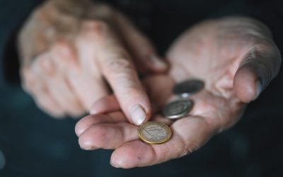 Pensionar, amendat pentru 3,91 euro neplătiți