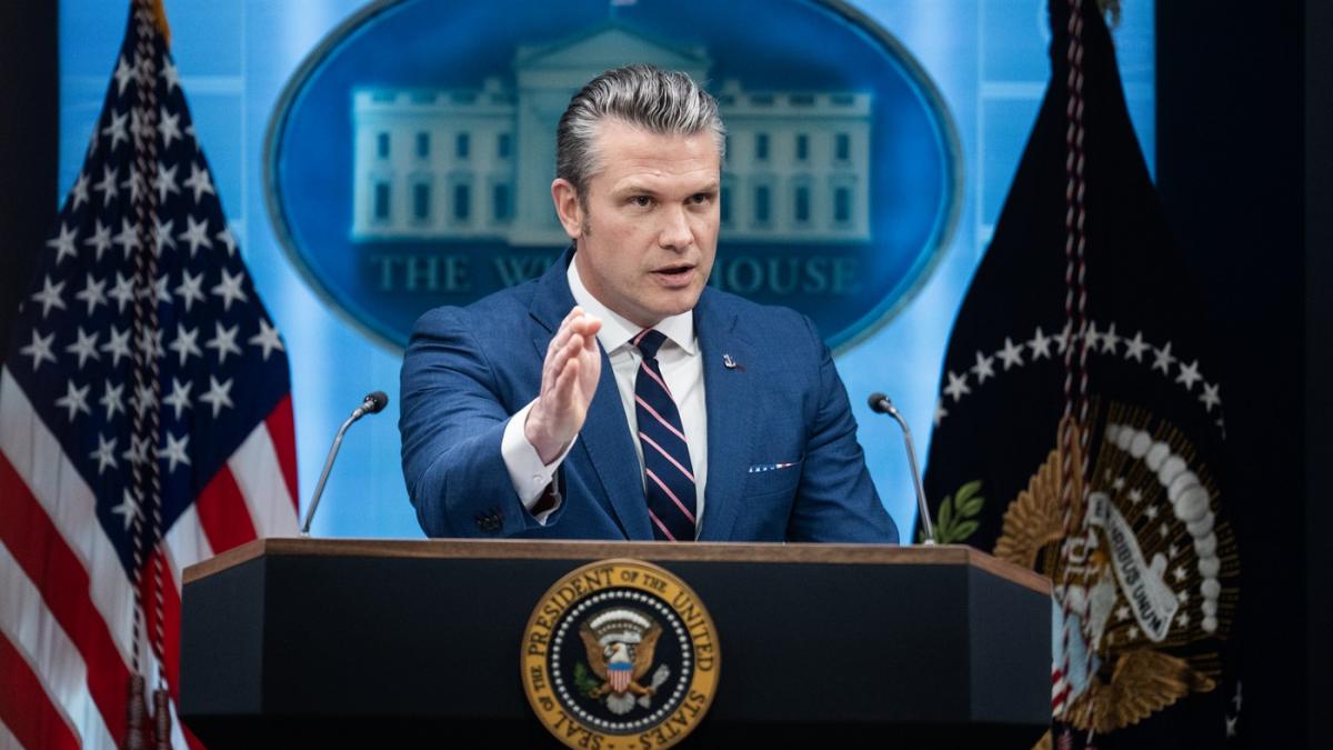 Hegseth, atacat de republicani: A blocat democrații la ședințe secrete despre bugetul Apărării