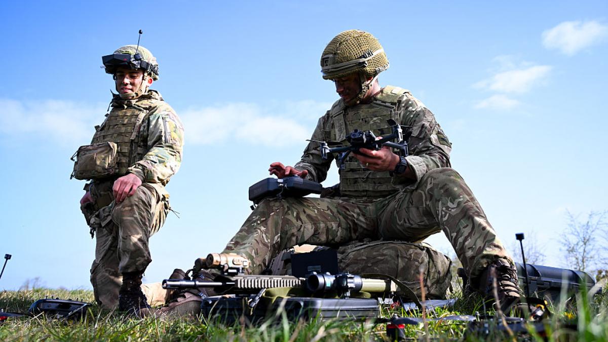NATO, drone AI: inteligența decide cine trăiește, cine moare