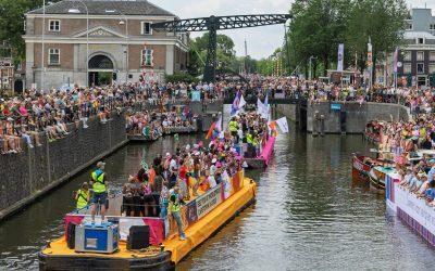 Amsterdam: Zeci de cupluri s-au căsătorit la Pride, după 25 de ani