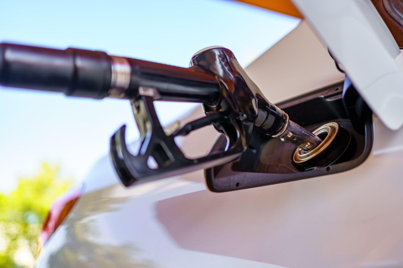 Orașul României cu benzina cea mai ieftină azi