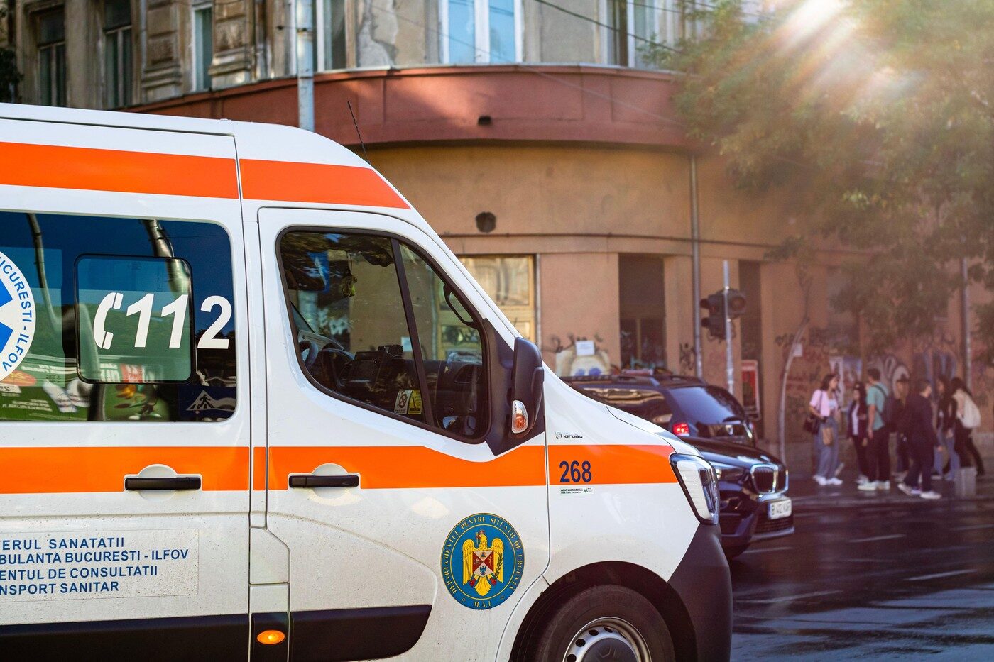 Ambulanța neagră, zvon fals, atac violent în Cluj: „Ne omora”