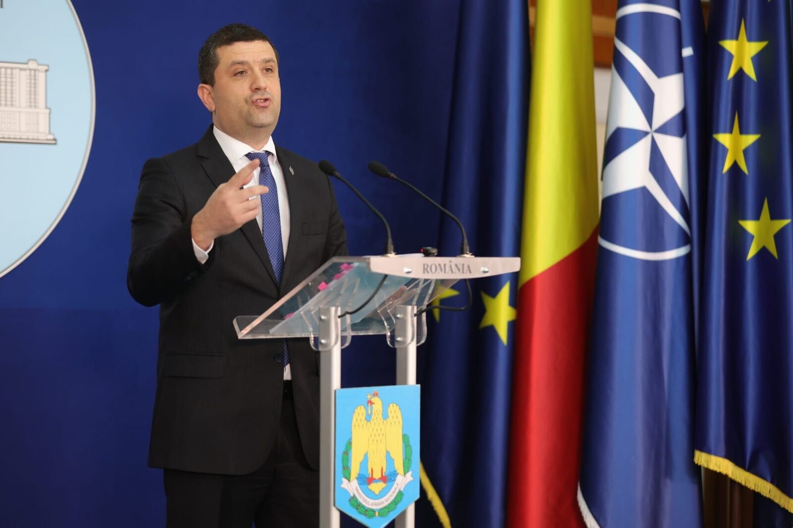 Armata României: Fără oameni, fără putere de foc