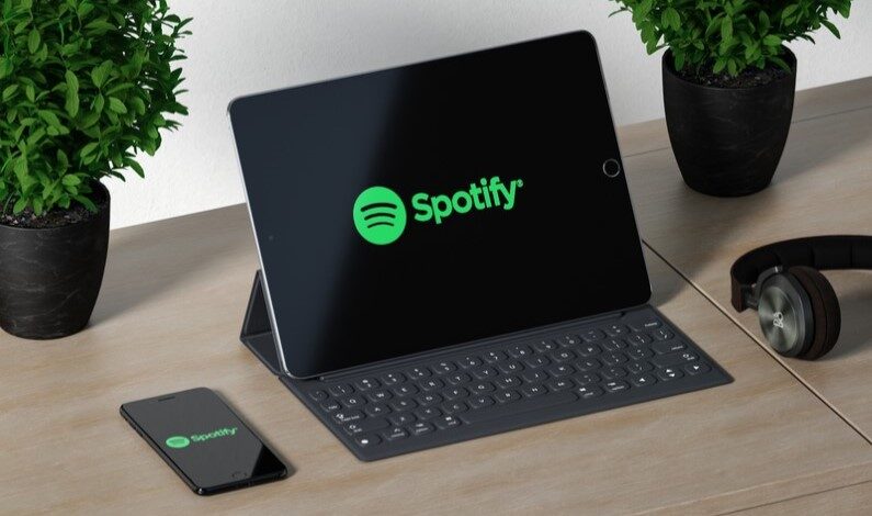 Spotify marchează artiștii generați de inteligența artificială