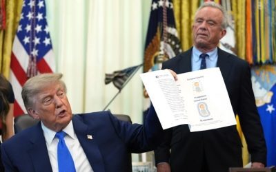 Trump, controversat decret: Rărește vaccinarea copiilor, leagă vaccin-autism