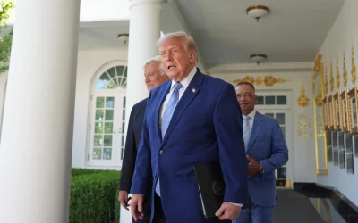 Trump, scenă de groază: Avioane ridicate din aer la eveniment