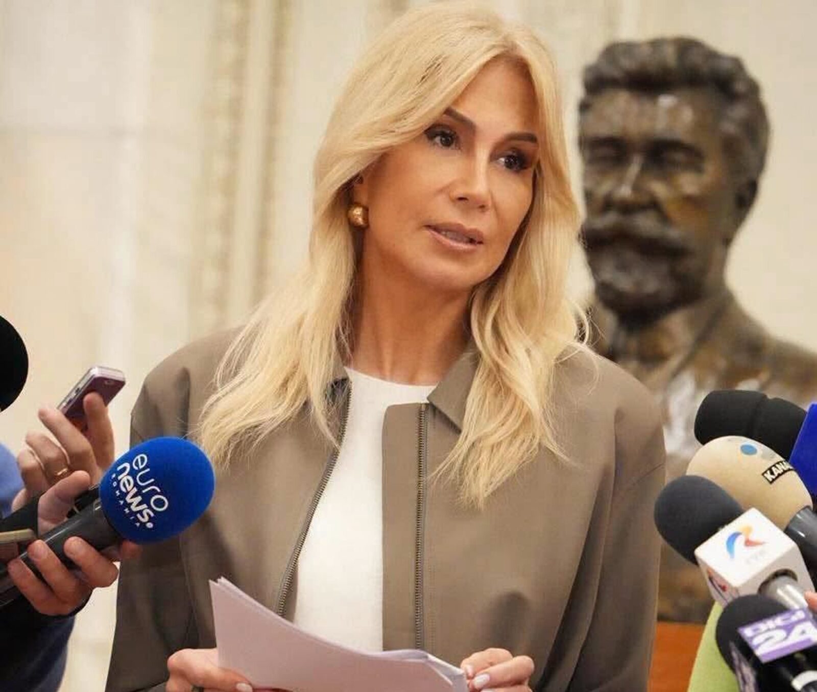 Turcan, atac dur: Conflict de interese cât clădirea ministerului