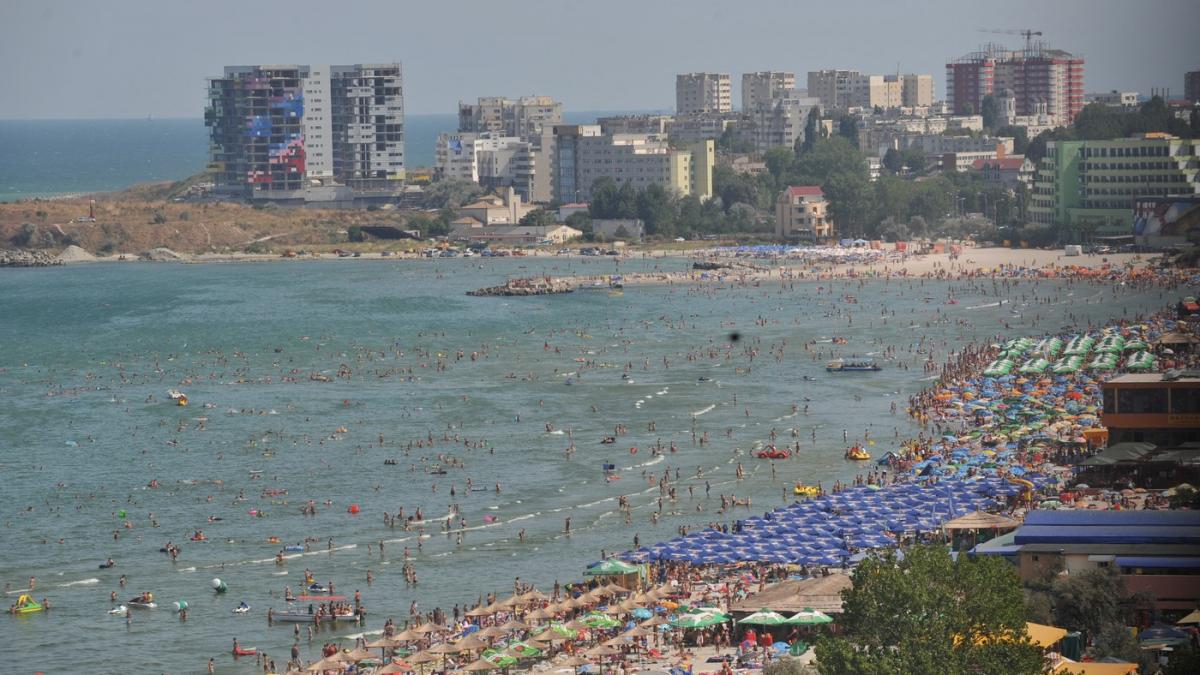 Om la 50 de ani, infarct pe plaja din Mamaia