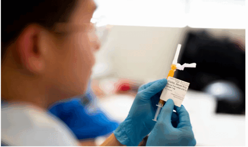Vaccin anti-cancer colon: testat pe oameni înainte să apară
