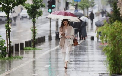 Cod galben: Ploi torențiale și grindină în zeci de localități