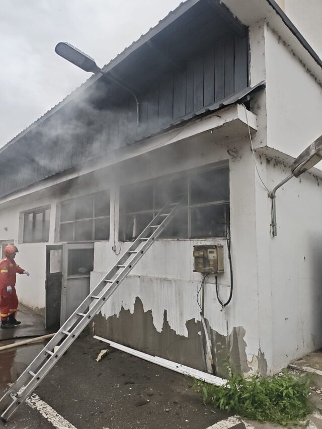 Incendiu la Gura Humorului: Candelă a provocat focul în spital