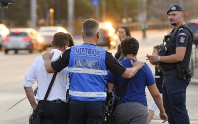 Jandarmeria a luat bărbați de la protestul anti-extremism din Piața Victoriei