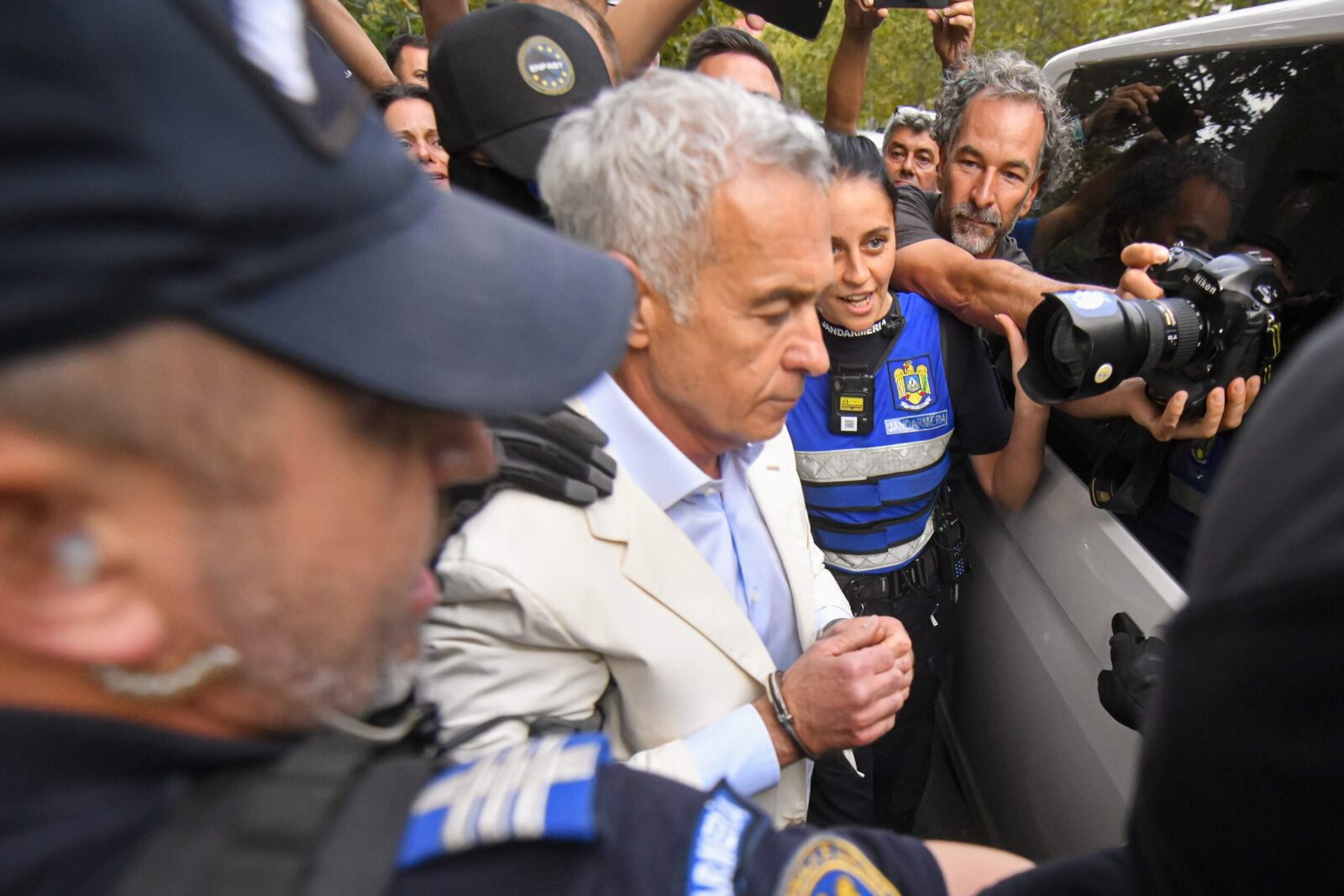 Glume pe rețele după scandalul Călin Georgescu