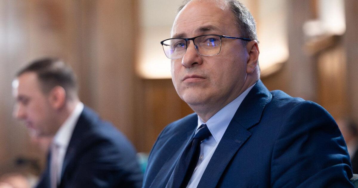Ministrul Mihai Dimian spune că nu este „haos” în educație: „Nu este nevoie să previzionăm uragane la fiecare bătaie de aripi”