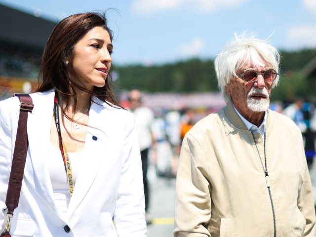 Ecclestone, 95 de ani, prins cu pușcă în avion. Ce spune mogulul