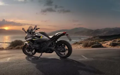 Viața pe drum: Cuplu, 6 motoare și 9 mp
