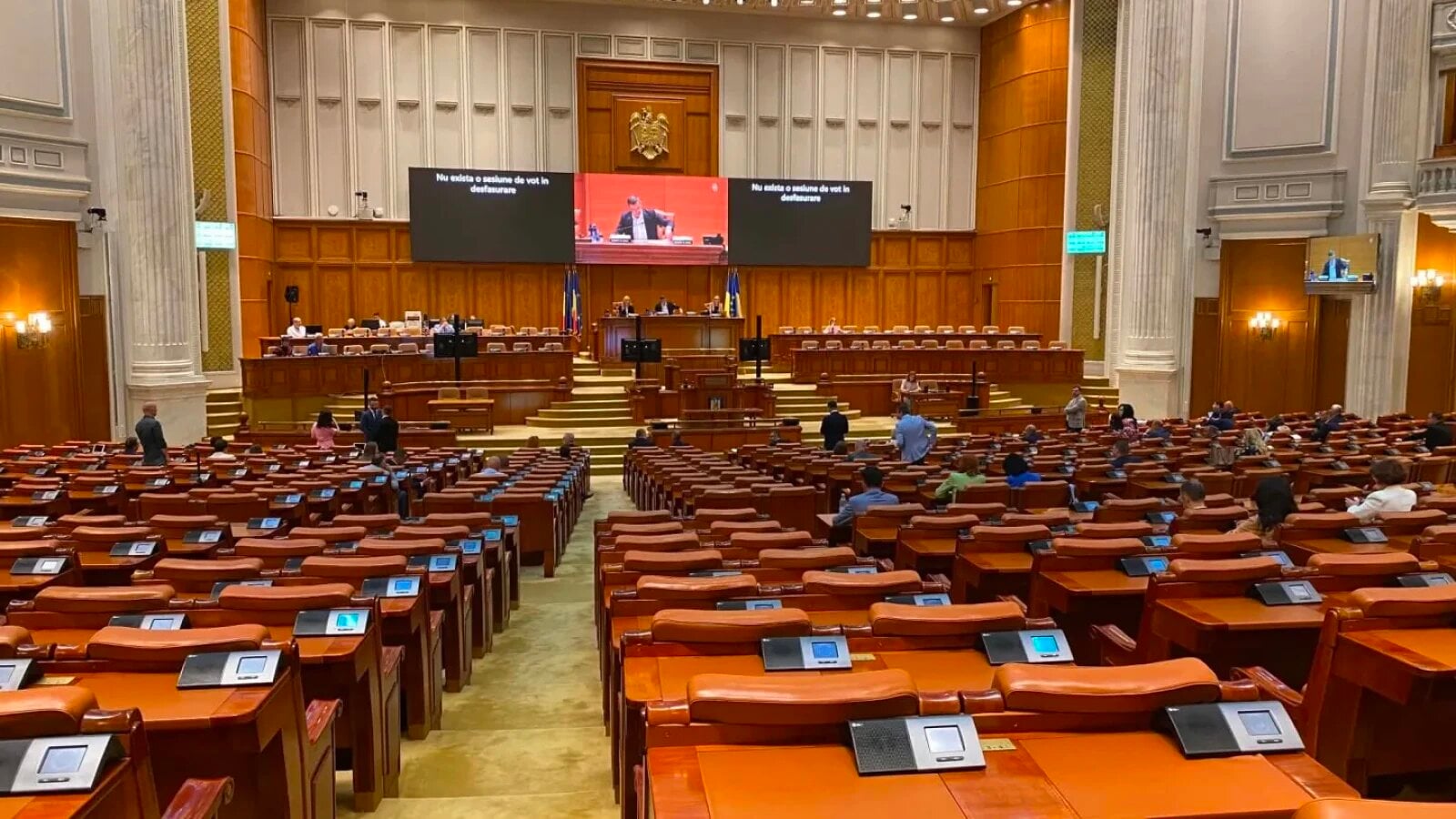 Trei lideri AUR rup rândurile contra lui Simion, negociază cu PSD