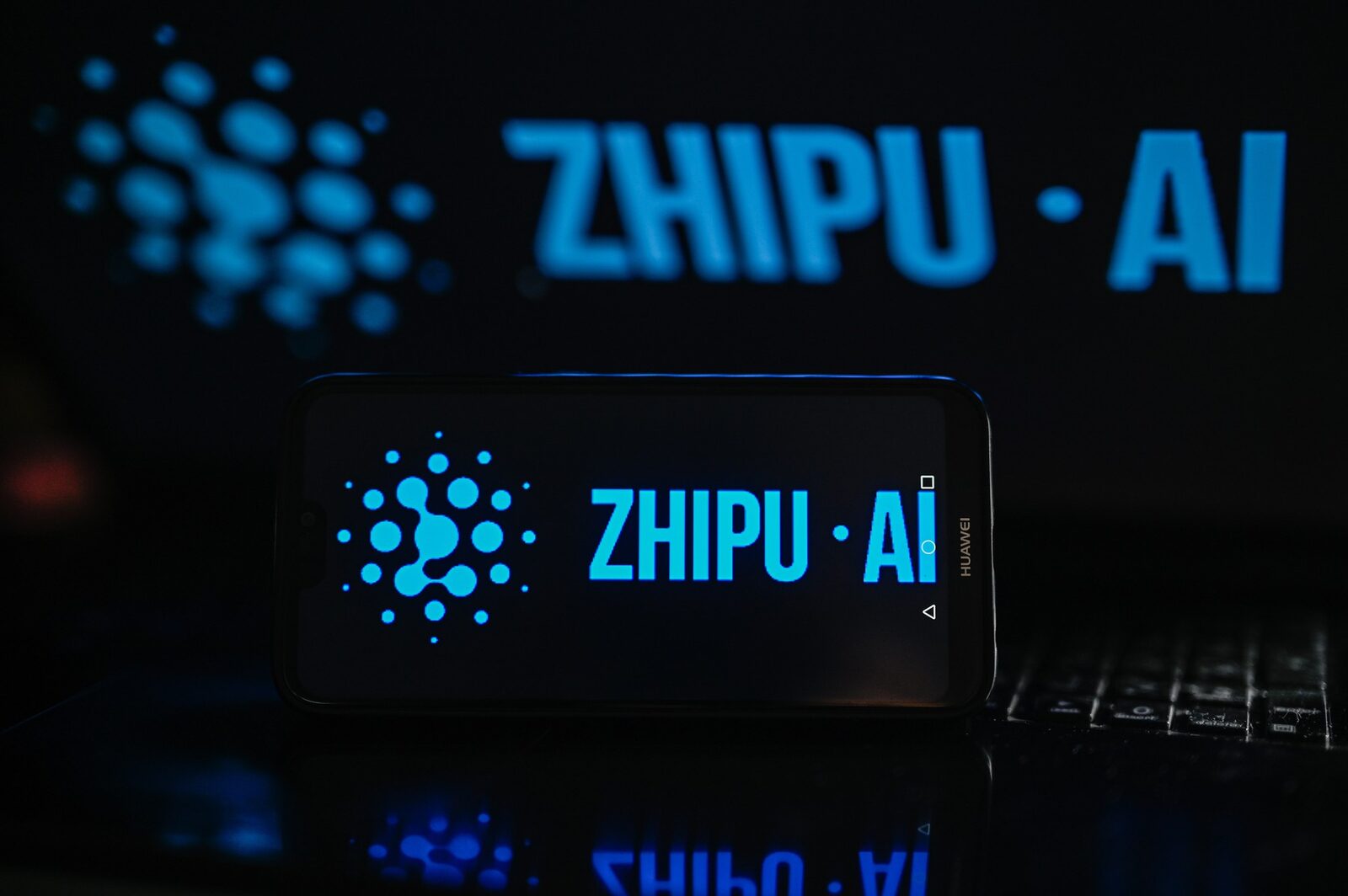 Chinezii dau lovitura: Venituri x5 cu AI-ul ce se bate cu Mythos