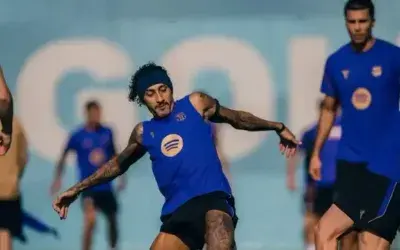 Raphinha și De Jong, reuniți cu lotul Barcelonei