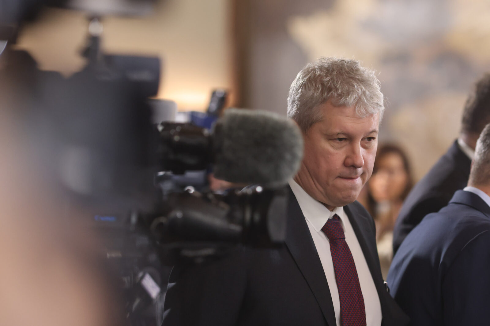 PREDOIU, amenințat de PSD, atacă șefii care vor alegeri anticipate