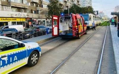 Pieton lovit de tramvai pe Pantelimon, Linia 5 blocată o oră