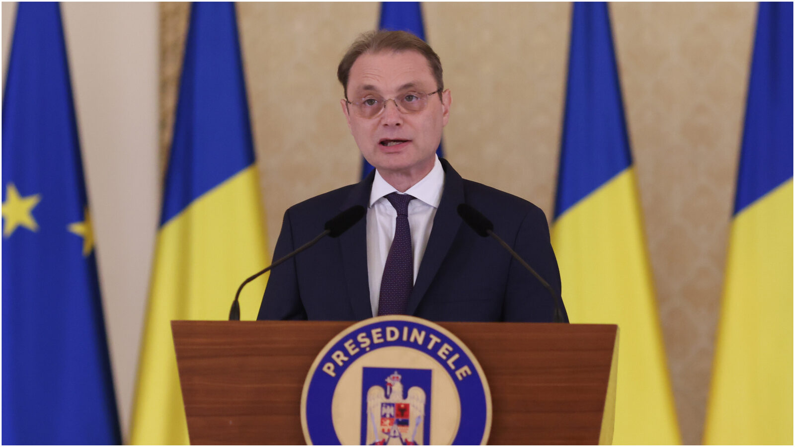 Guvernul Niculescu, listă depusă. Vot marți în Parlament